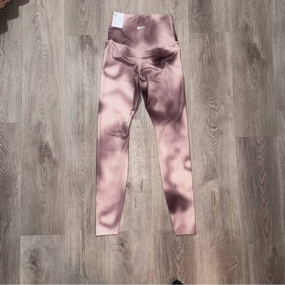 Nike Dry Fit Leggings - Picture 5 of 5